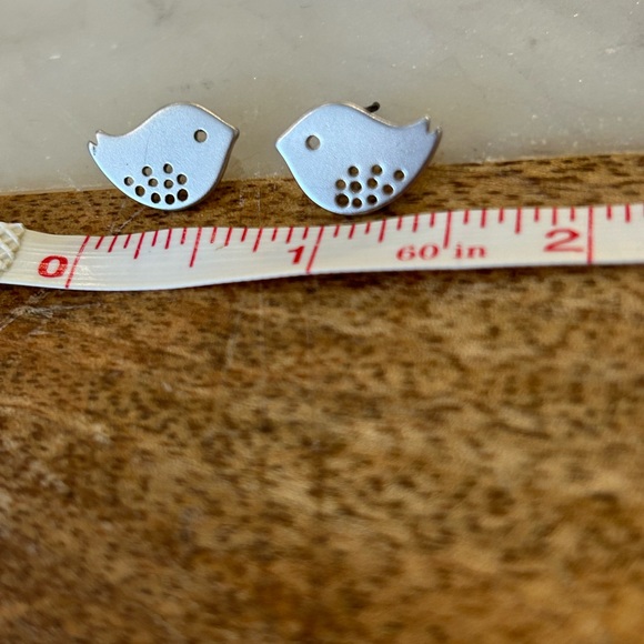 Silver bird studs - Picture 2 of 2